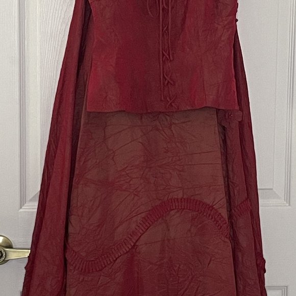 Red evening dress - Picture 6 of 9